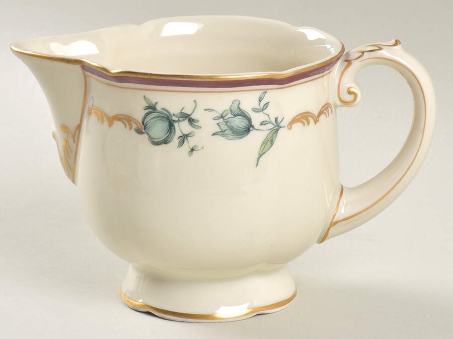 ROB274 Creamer by Royal Bayreuth-1
