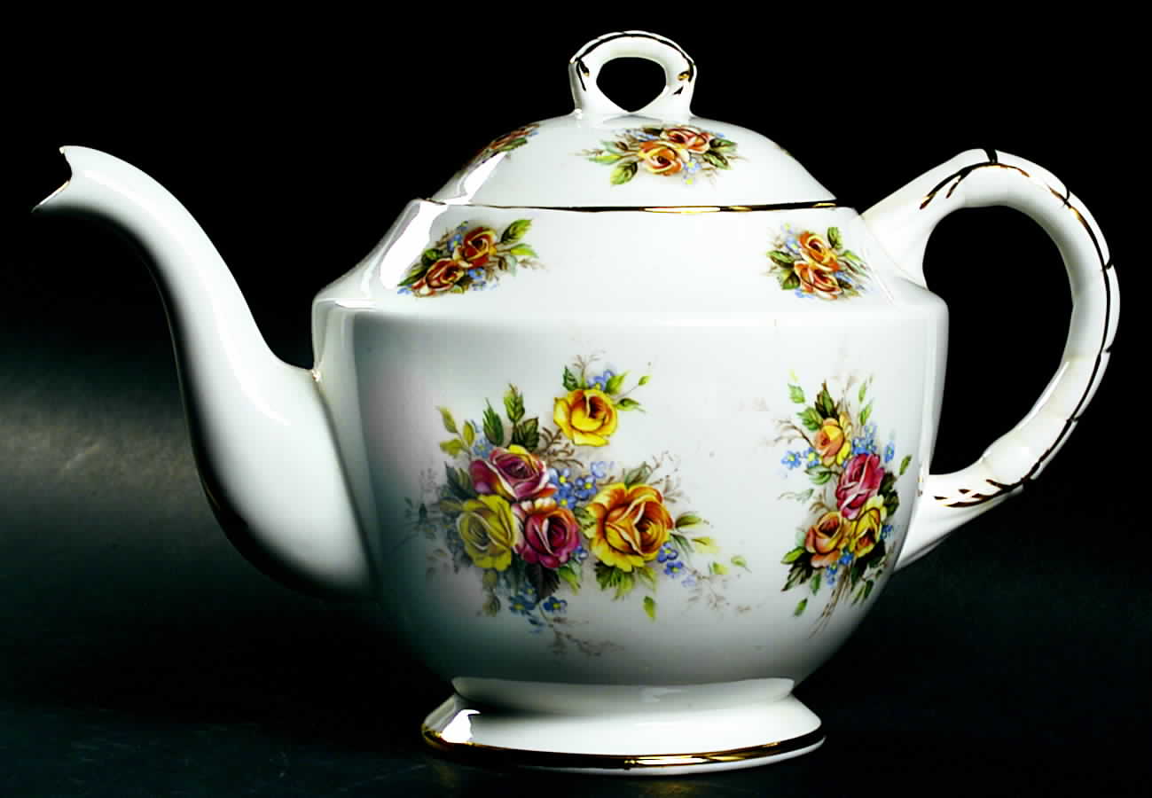 RCH30 Teapot & Lid by Royal Chelsea-1