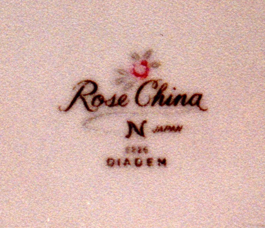 Diadem Dinner Plate by Rose (Japan)-1