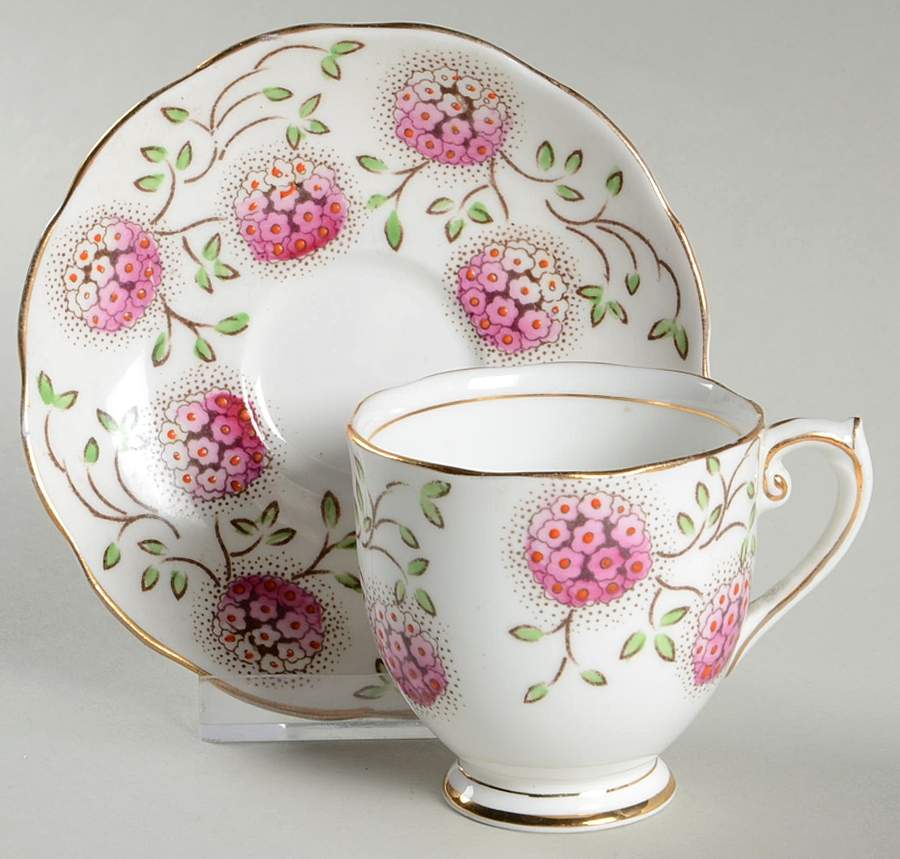 8457 Footed Demitasse Cup & Saucer Set by Roslyn (England)-1