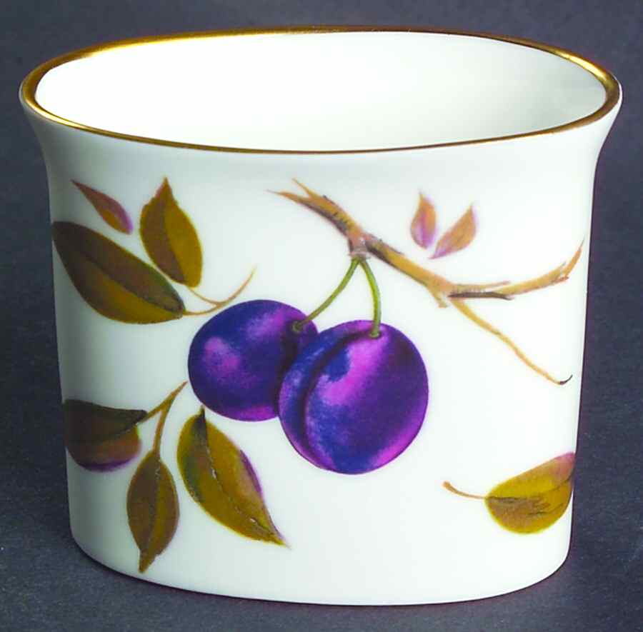 Arden Cigarette Holder by Royal Worcester-1
