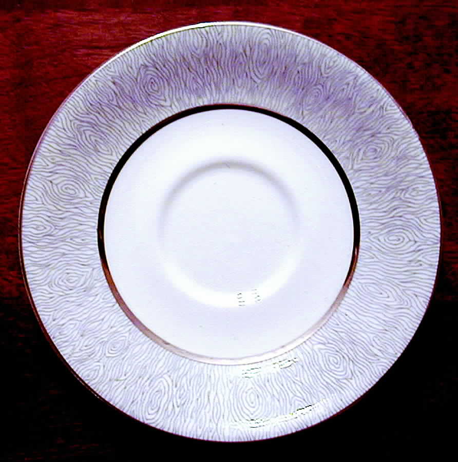 ROA102 Saucer by Royal Albert-1