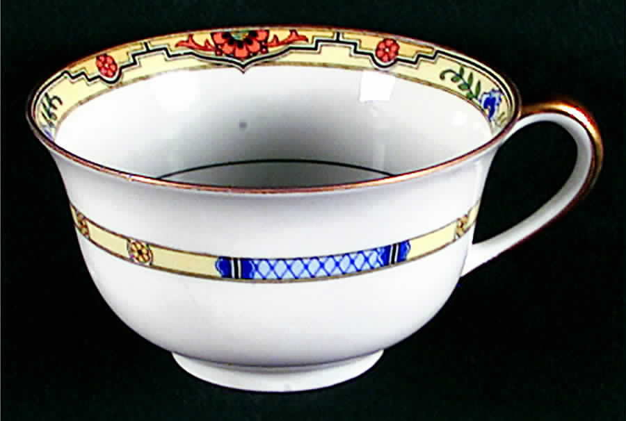 ROB280 Footed Cup by Royal Bayreuth-1