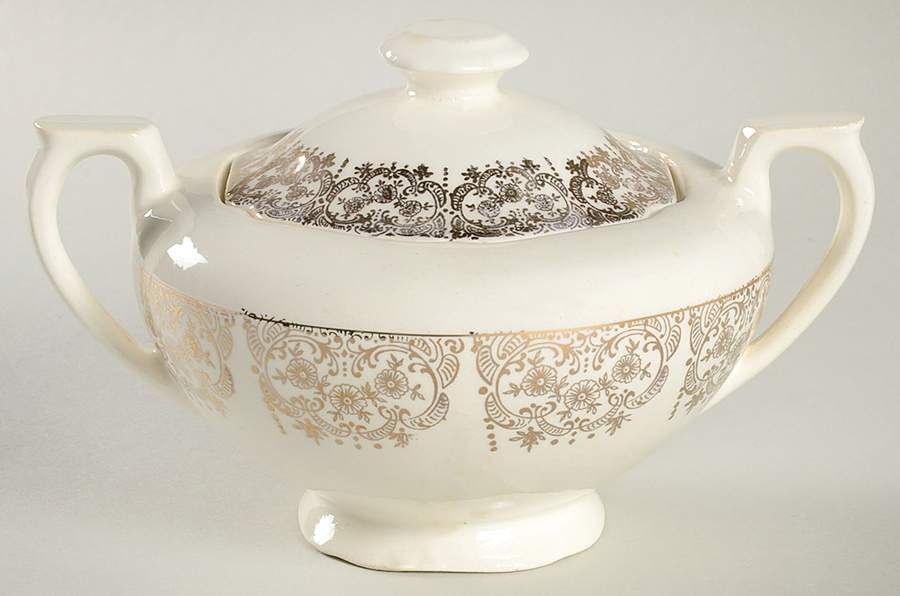 Brater's Sugar Bowl & Lid by Royal Monarch-1