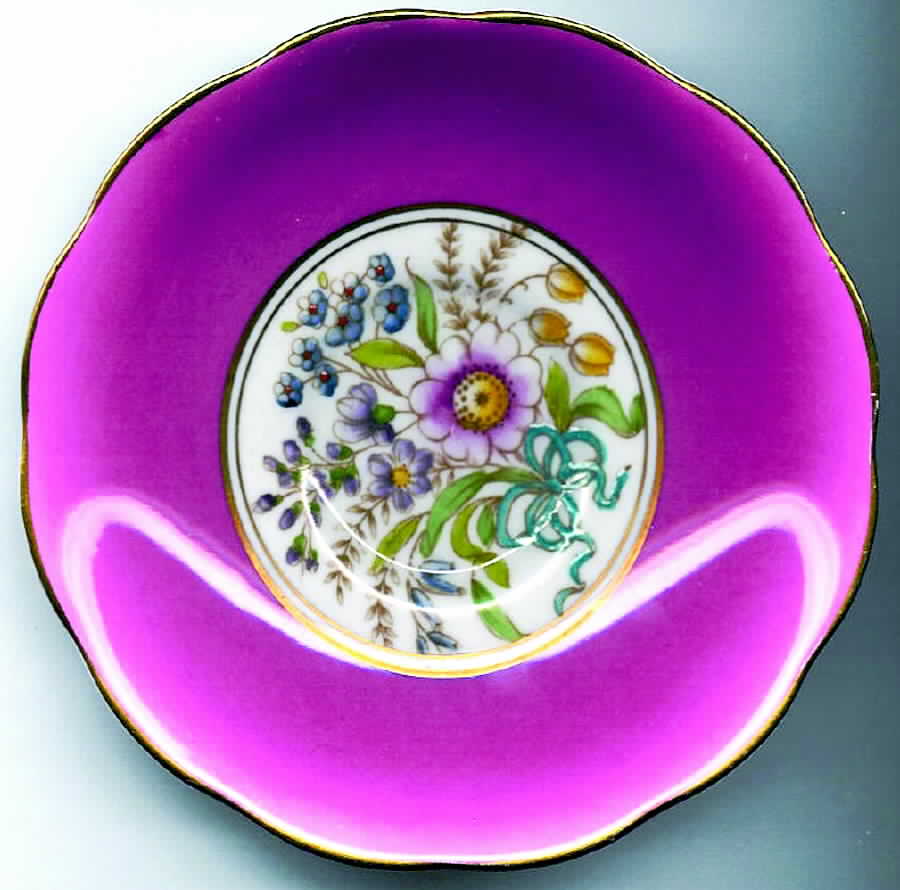 ROA103 Saucer by Royal Albert-1