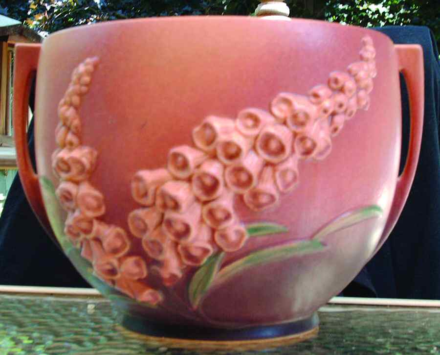 Foxglove Red (Rose Pink) 8" Jardiniere Bowl by Roseville-1
