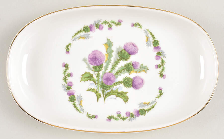 RVA43 Pickle Dish by Royal Vale-1