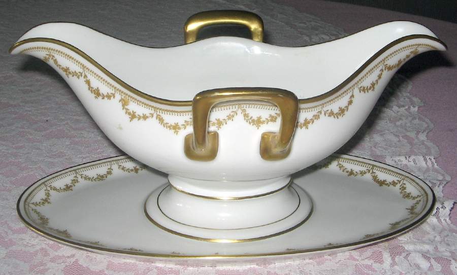 1290 Gravy Boat with Attached Underplate by Rosenthal - Continental-1