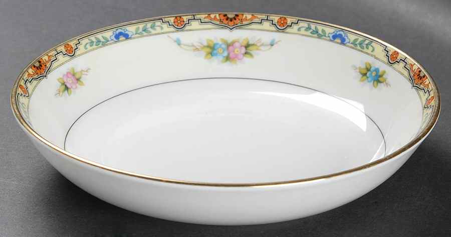 ROB287 Coupe Soup Bowl by Royal Bayreuth-1