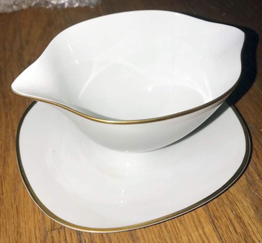 3333 (Fortuna) Gravy Boat with Attached Underplate by Rosenthal - Continental-1