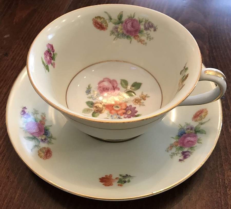 RO28 Footed Cup & Saucer Set by Rose (Japan)-1