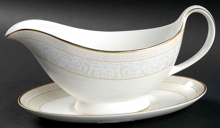 Gardenia Gravy Boat & Underplate by Royal Doulton-1