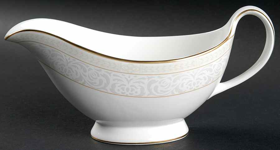 Gardenia Gravy Boat by Royal Doulton-1