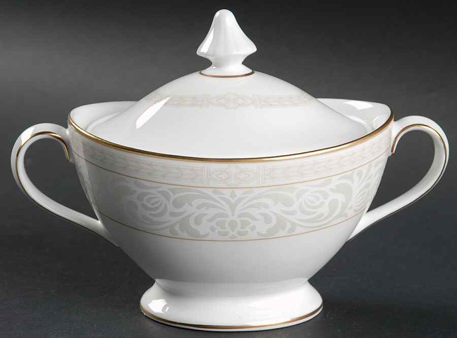 Gardenia Sugar Bowl & Lid by Royal Doulton-1