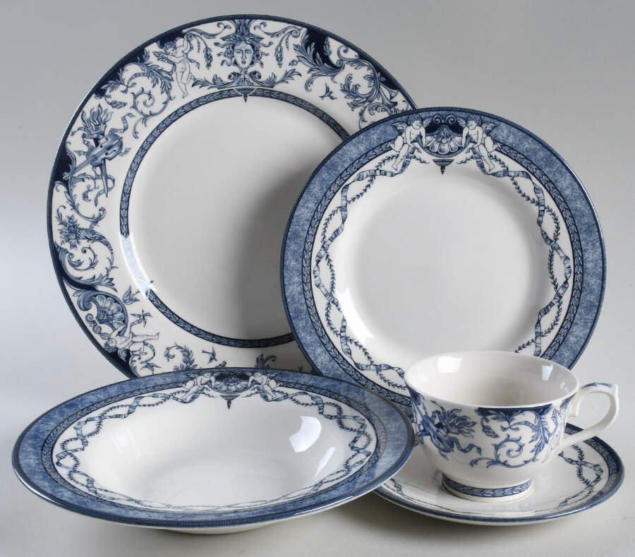 The Royal Palaces 5 Piece Place Setting by Rosina-Queens-1