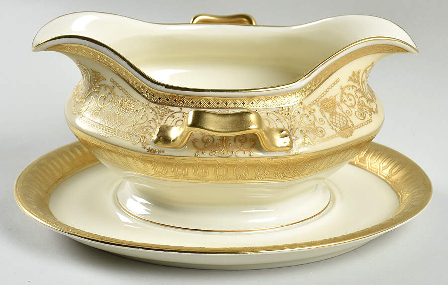F8393 Gravy Boat with Attached Underplate by Rosenthal - Continental-1