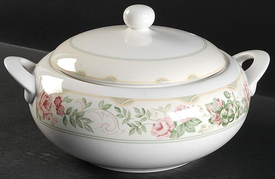 Bronte Round Covered Vegetable by Royal Doulton-1