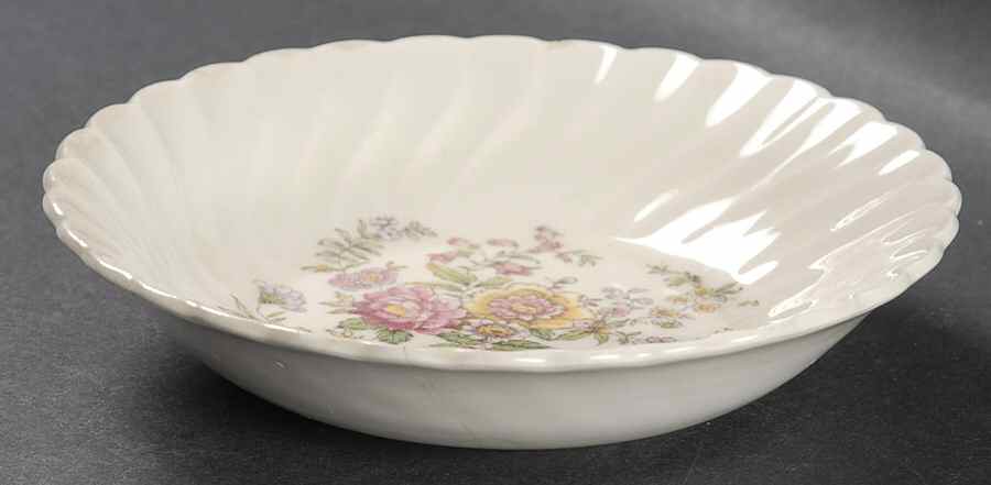 Princess Pat (No Trim) Fruit/Dessert (Sauce) Bowl by Royal (USA)-1