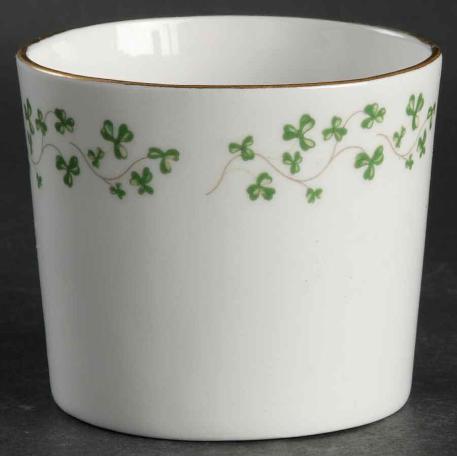 Shamrock Cigarette Holder by Royal Tara-1