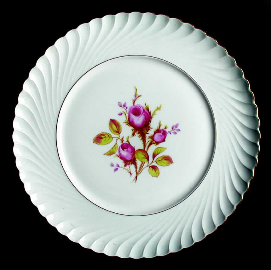 ROB292 Dinner Plate by Royal Bayreuth-1