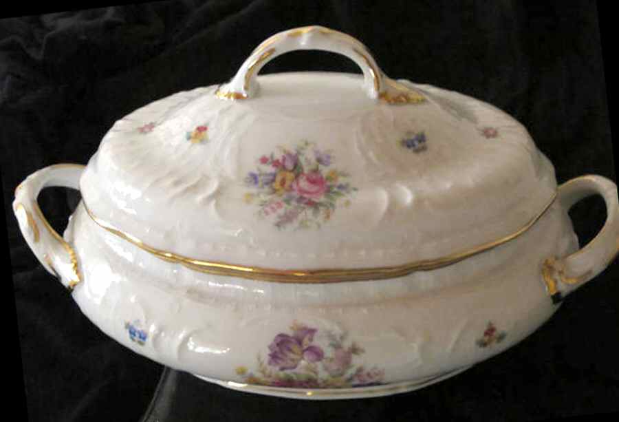 Minuet White (Sans Souci) Round Covered Vegetable by Rosenthal - Continental-1
