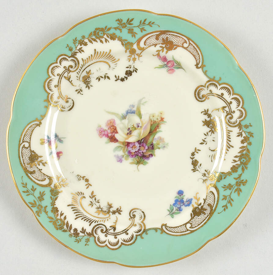 ROB297 Bread & Butter Plate by Royal Bayreuth-1