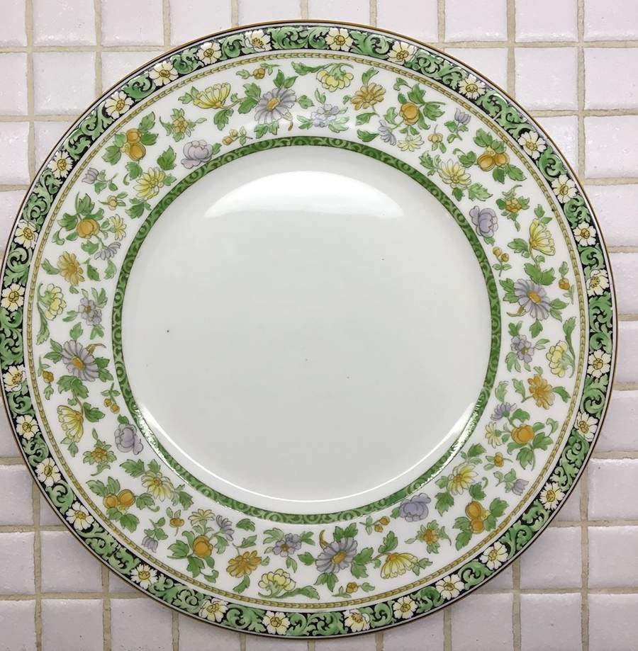 E9934 Luncheon Plate by Royal Doulton-1