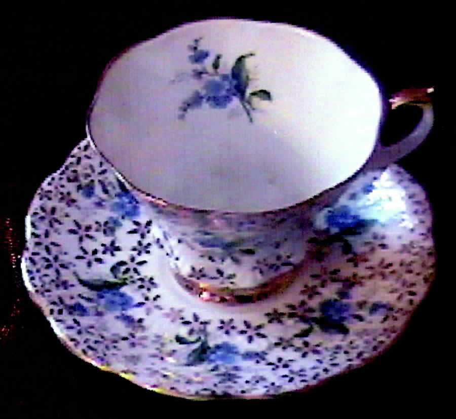 4399 Footed Cup & Saucer Set by Royal Albert-1