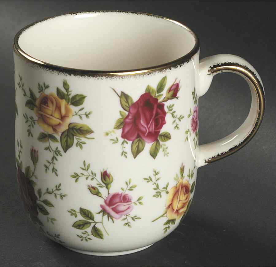 Old Country Roses (Classic IV) Mug by Royal Albert-1