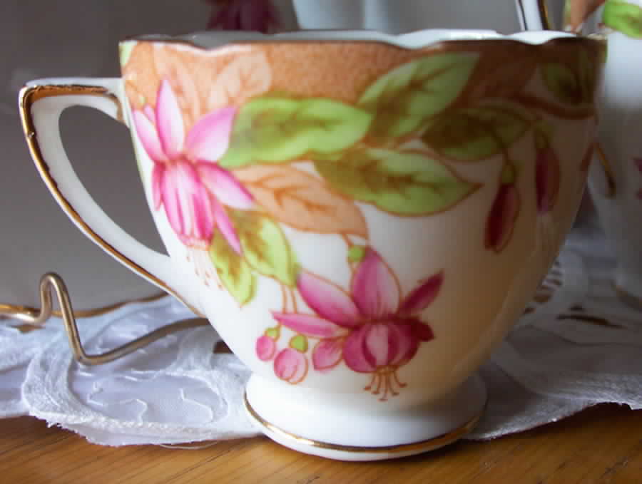 4943 Footed Cup by Rosina-Queens-1