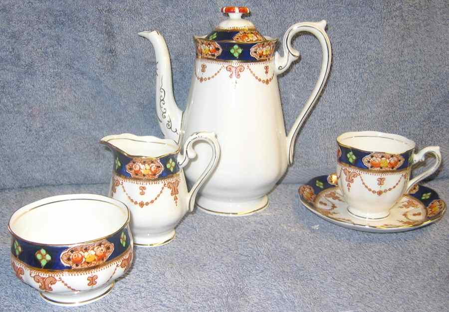 ROA113 Open Sugar Bowl by Royal Albert-1