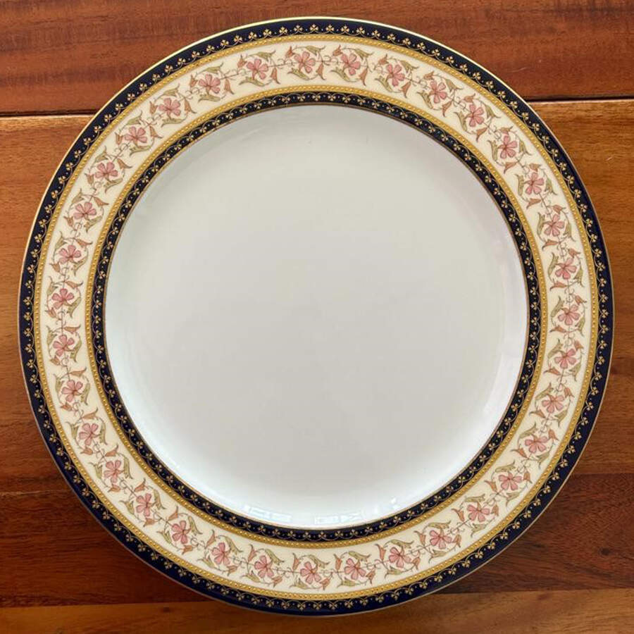 W5090 Dinner Plate by Royal Worcester-1
