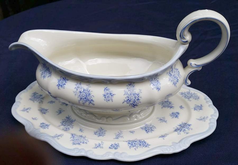 R1314 Gravy Boat with Attached Underplate by Rosenthal - Continental-1