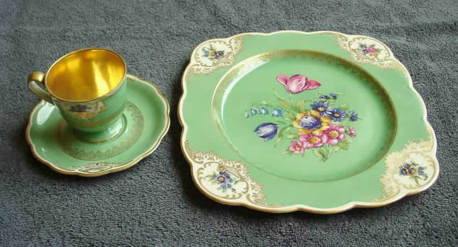 ROB303 Footed Cup & Saucer Set by Royal Bayreuth-1