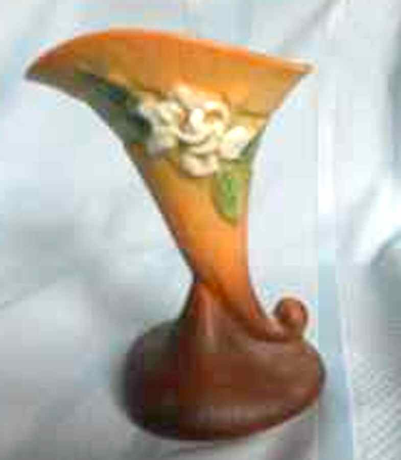 Gardenia Brown 6" Cornucopia Vase by Roseville-1