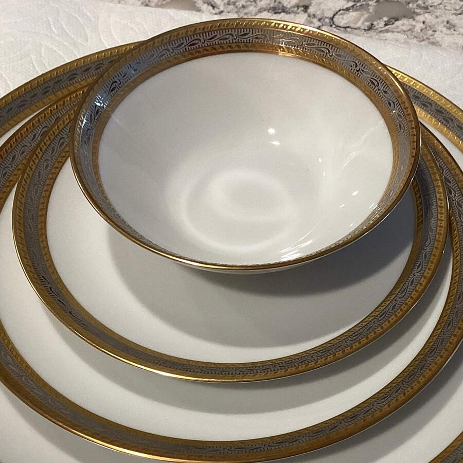 ROT202 Bread & Butter Plate by Royal Tettau-1