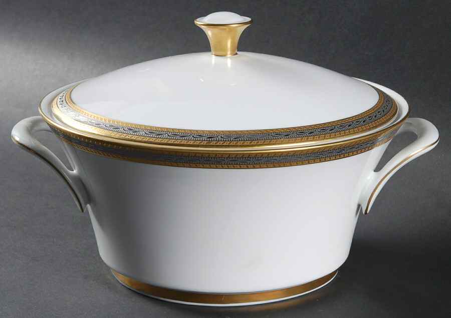 ROT202 Round Covered Vegetable by Royal Tettau-1
