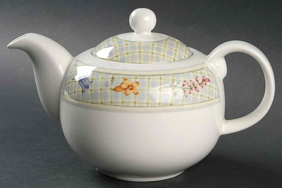 Cotswold Teapot & Lid by Royal Doulton-1