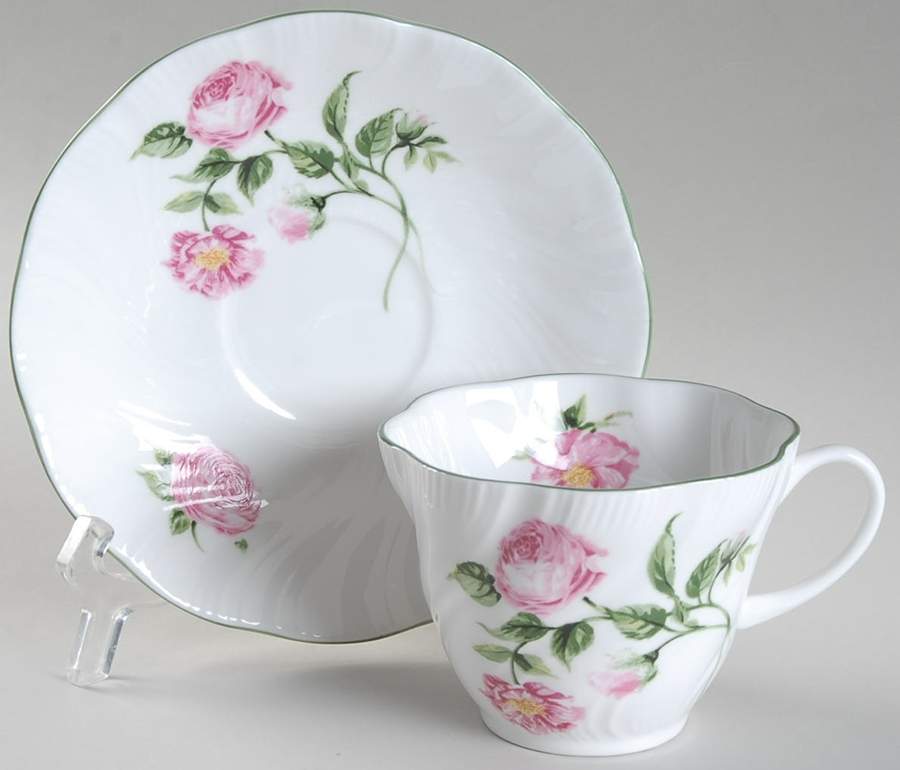 Mottis Font Roses Flat Cup & Saucer Set by Rosina-Queens-1
