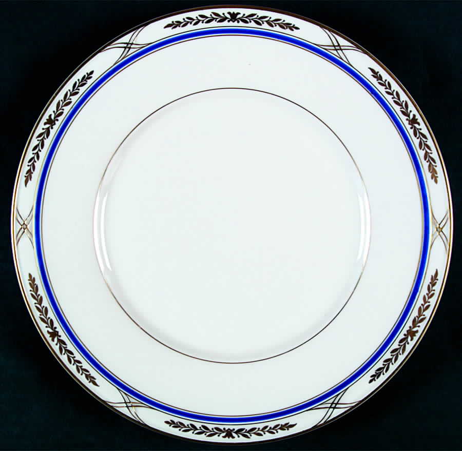 ROI51 Dinner Plate by Royal Ivory (Czech, Germany)-1