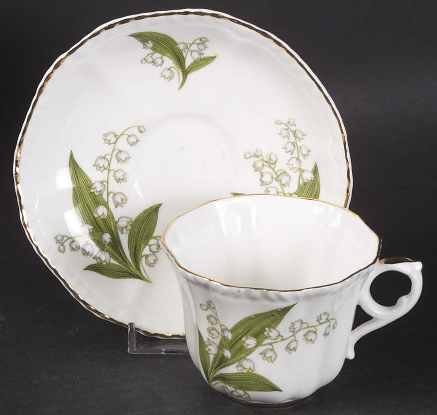 8606 Flat Cup & Saucer Set by Royal Grafton-1