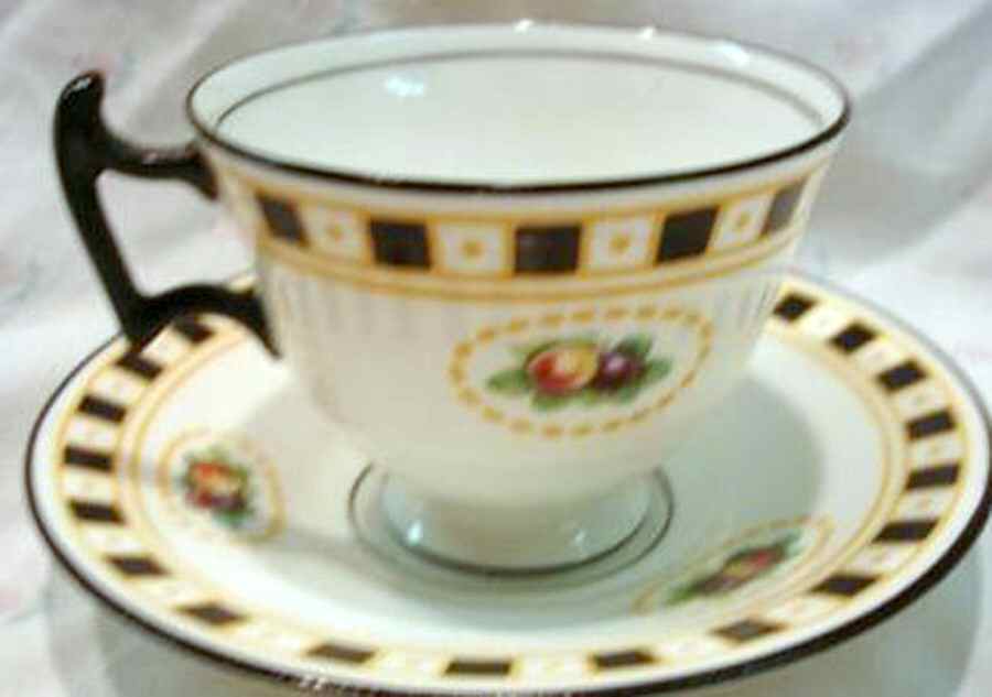 E9302 Footed Cup & Saucer Set by Royal Doulton-1
