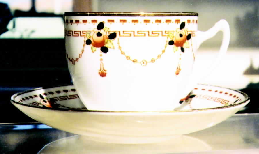 6271 Flat Cup & Saucer Set by Royal Albert-1