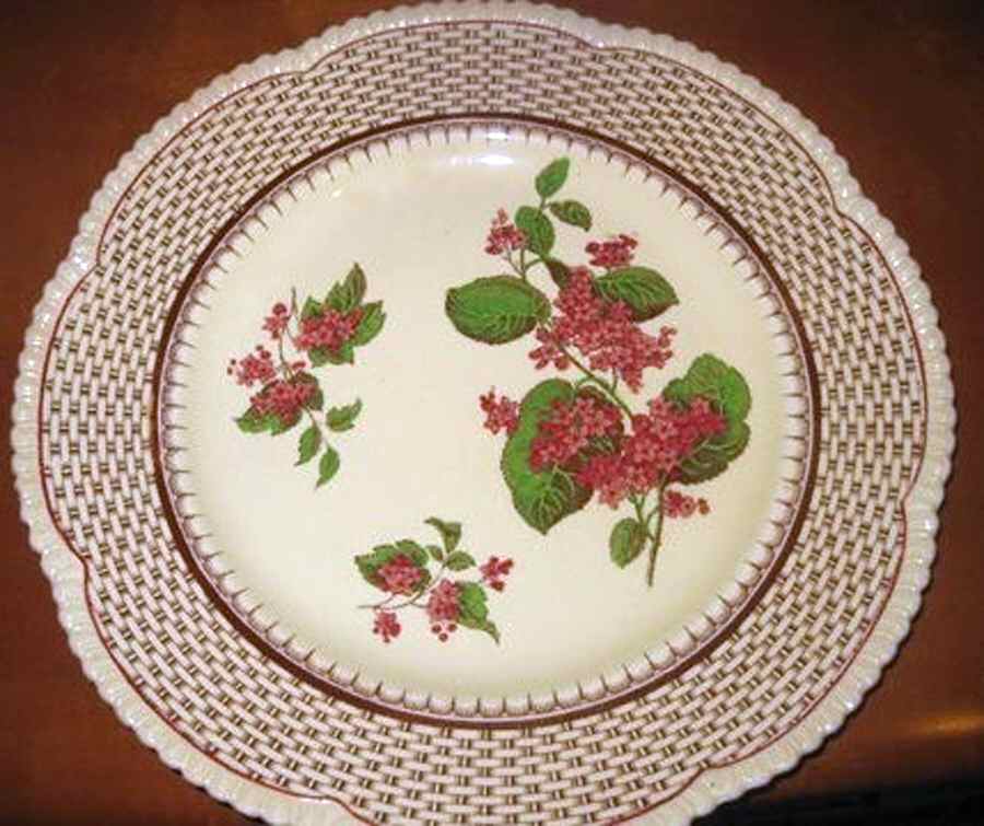 X775 Dinner Plate by Royal Cauldon-1