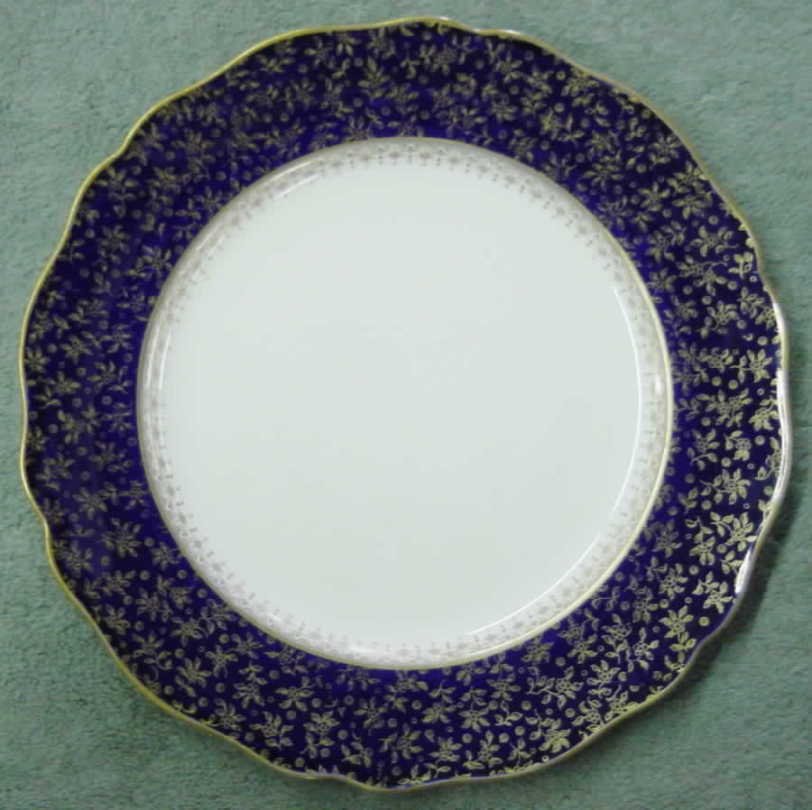 D5648 Dinner Plate by Royal Doulton-1