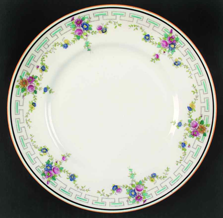 RD179 Dinner Plate by Royal Doulton-1