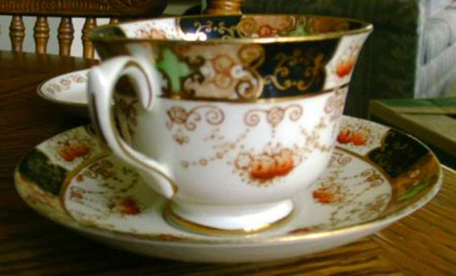 ROA124 Footed Cup & Saucer Set by Royal Albert-1