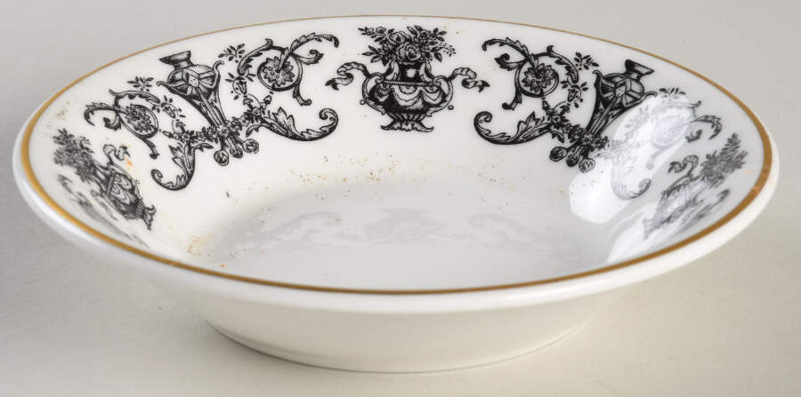 RD183 Fruit/Dessert (Sauce) Bowl by Royal Doulton-1
