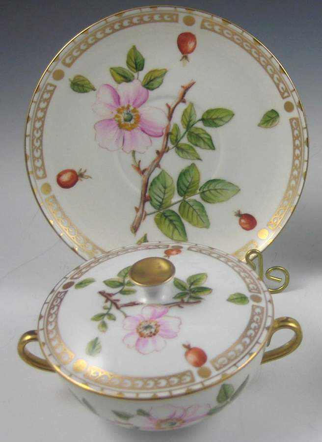 RCO20 Flat Cream Soup Bowl & Saucer Set with Lid by Royal Copenhagen-1