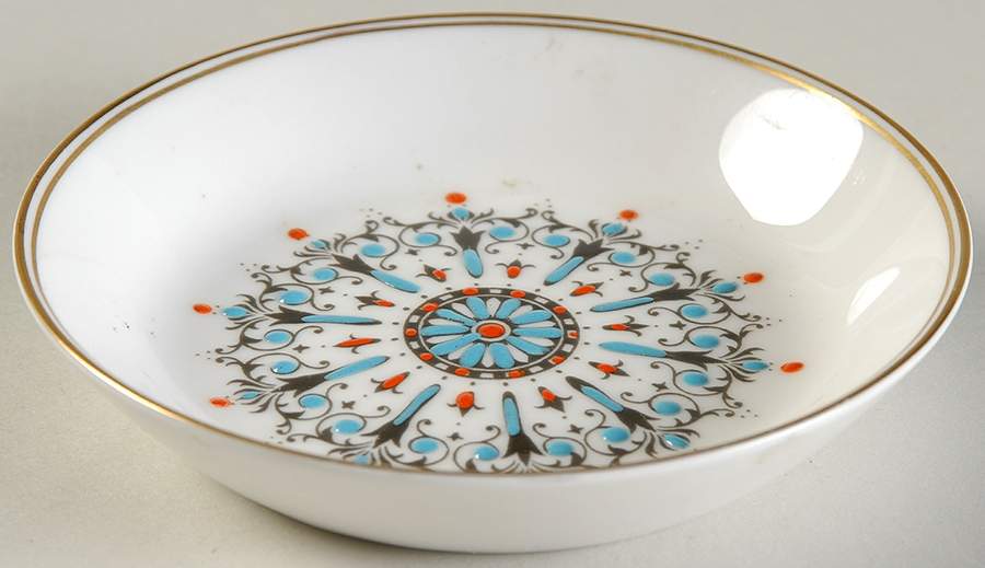Medallion 3" Ashtray by Royal Worcester-1